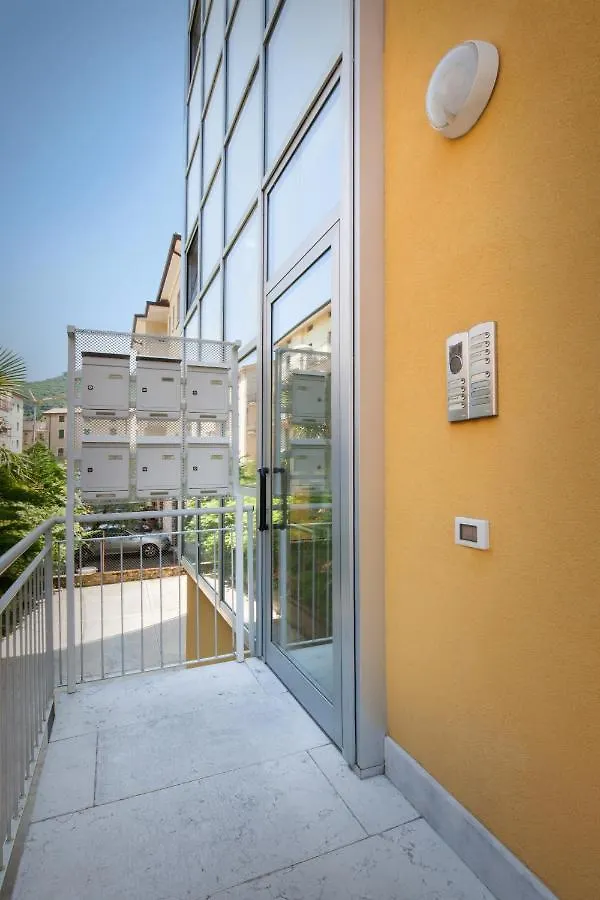 Rocca Terrace Daire Garda