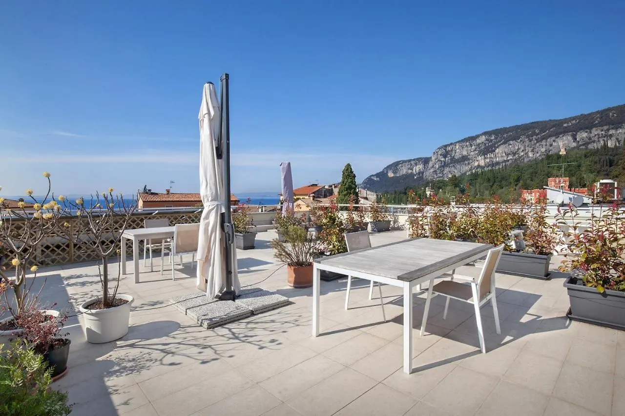 Rocca Terrace Daire Garda  İtalya